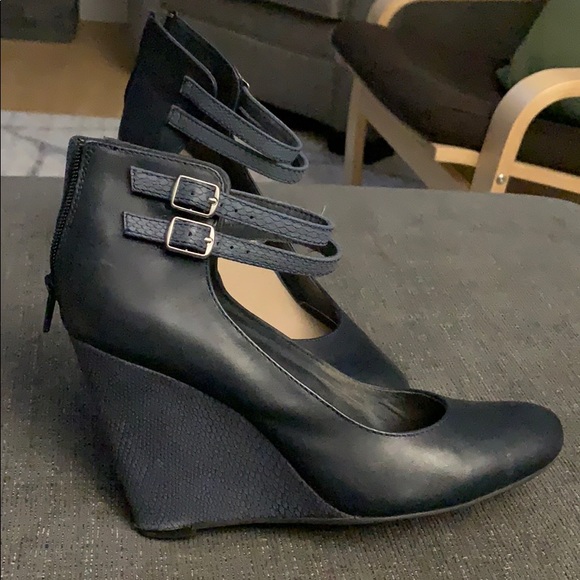 Seychelles baby wedge pumps with ankle strap - Picture 2 of 7